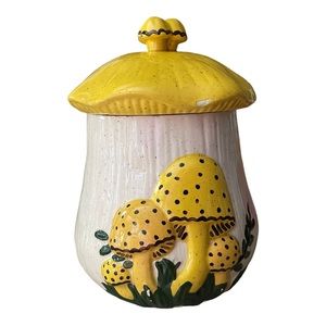 Vintage Arnel's Ceramic Mushroom Cookie Jar Canister Large Yellow  10” 1970s